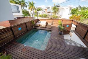 Rocky 03 Perebere Beach 100M