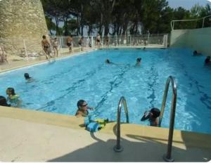 Chalets -Belle vue-Villa duplex-AC-jardin-parking : photos des chambres