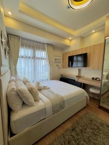 Manila Bay Suite near PICC