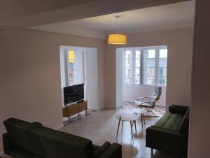 Amplio y céntrico piso a pie de calle