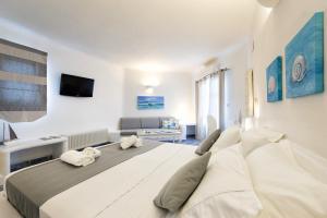 Yades Suites - Apartments & Spa Paros Greece