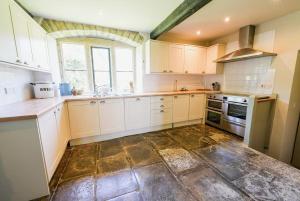 Luxury 4 Bed Farmhouse on Rewilding Estate