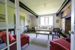 Luxury 4 Bed Farmhouse on Rewilding Estate