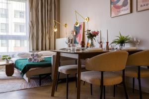 Soho Serenity Warszawa by Aparo - Stadion Narodowy, Metro, Praga, Centrum, Balkon, Winda, Muzeum Neonów