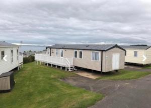 Platinum 3 Bedroom Caravan, Wifi, Parking, Seaview,