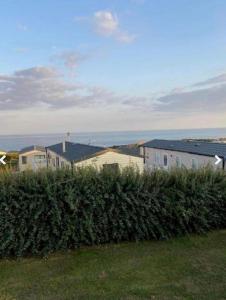 Platinum 3 Bedroom Caravan, Wifi, Parking, Seaview,