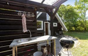 3 Bedroom Beautiful Home In Glesborg