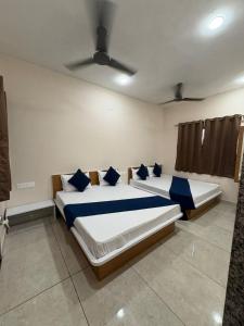 Hotel Darshan Palace - Near Dwarka Railway Station & Shree Dwarkadhish Temple