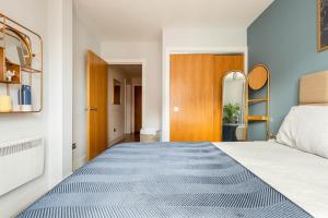 Lovely Harbourside Apartment with Free Parking