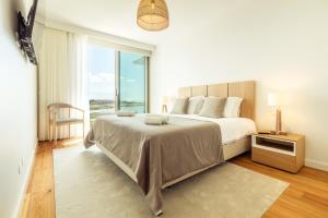 Bayline Algarve Apt – Beachfront, Spa, Lagoon View