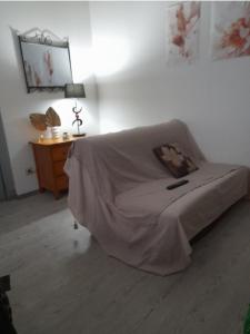 Escale Voltaire T2 au calme, CV, WIFI