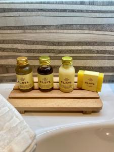 The North Cove, 20m to the Sea, Modern Studio Apartment