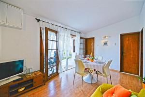 Vila Vinka , Postira, island Brač