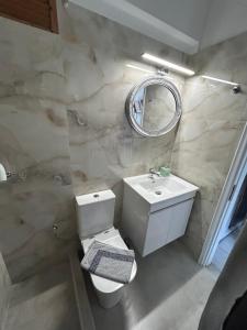 Roxani Studios-Apartments