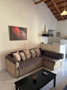 Roxani Studios-Apartments