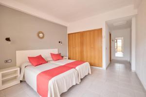 One-Bedroom Apartment with Balcony room in Apartamentos Isla Del Sol