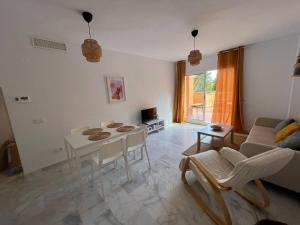 Stylish Marbella Spot Pass the Keys