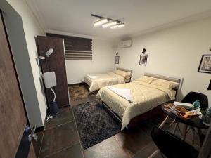 971. Modern Basement Studio-Bright