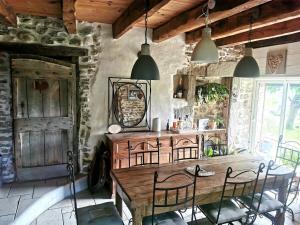 Maisons de vacances Maison de charme avec piscine, jacuzzi et jardin : photos des chambres
