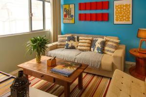 Apartamento 2 quartos 200m da praia e ao lado dos Shoppings Leblon