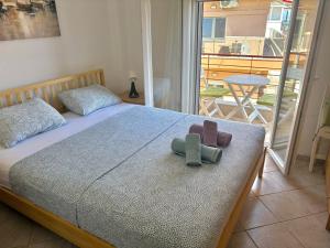 Polichrono Seaside Apartment