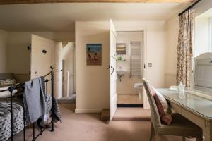 Tincleton Lodge & Rose Cottage - sleep 16