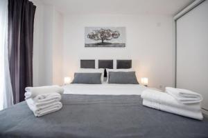 Apartment in Trogir with sea view, balcony, air conditioning, Wi-Fi (4786-1)
