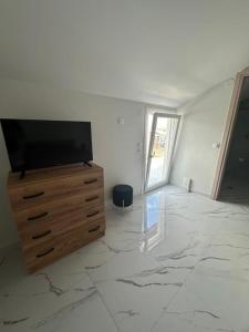 George apartment