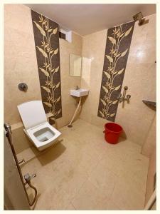 HOTEL YASHA!SAVI Near Sea Beach And Jagannath Temple - Free Wifi- Lift and Parking Facilities - Fully Air Conditioning Room & Luxuary Rooms - A Top Rated Hotel In Puri