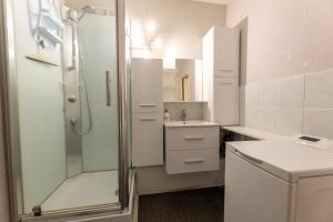 Appartements Studio Proche Gare Parthenay avec Parking : photos des chambres