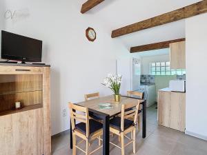 Maisons de vacances Maison La Corsica - Vias Village : photos des chambres