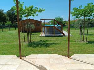 Villa 4 pers avec piscine privée, grand terrain, animaux admis, WiFi, Orgnac lAven - FR-1-382-207