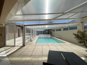 Maisons de vacances Villa 11 Pers a Vallon-Pont-d'Arc - Piscine Privee, 5 Ch, Jardin, Proche Centre - FR-1-382-213 : photos des chambres