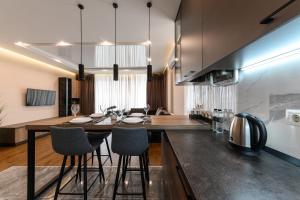 Luxury Apartments Babyak