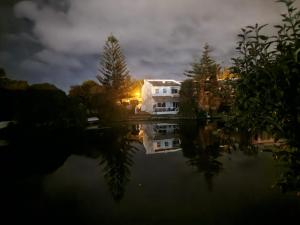 Spearhead on Lake Accommodation-5A