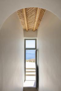 Xerolithi Cycladic Awarded Villa