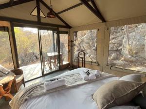 Timbila Game Lodge - Welcome to Land of Leopards and Buffalo