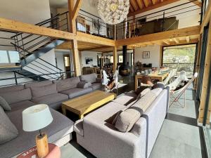 Chalet 8 pièces à Notre-Dame-de-Bellecombe - 15 personnes - FR-1-595-1