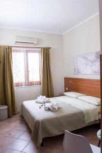 Double or Twin Room with Bathroom