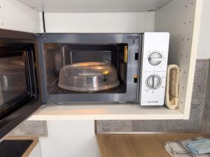 Sejours chez l'habitant Gite T2 a 5mn du Circuit Paul Ricard et du village du Castellet et a 10mn des plages de Saint-Cyr-sur-mer, Bandol et Sanary : photos des chambres