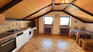 Monteurwohnung Vicy mit Gartenblick