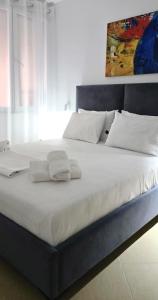 Sunny Bay Apartments