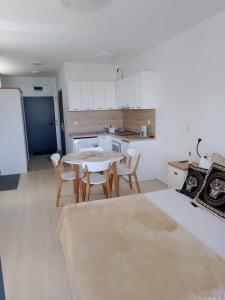 Черно море, Кранево, студио 2