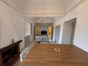 Rêve de Vacances Insolite Palais Lascaris Vue Montagne et Village Médiéval