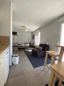 Appartements Appartement avec Balcon Immeuble Standing : photos des chambres
