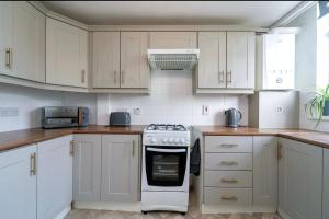 Sleek 2 Bedroom Apartment