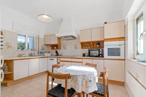 Boavista-Pool, 4 min to beach!