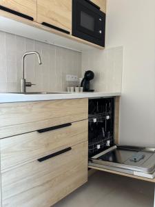 RookieC Two Bedroom peaceful location old town AC