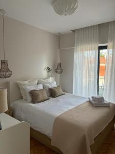 RookieC Two Bedroom peaceful location old town AC