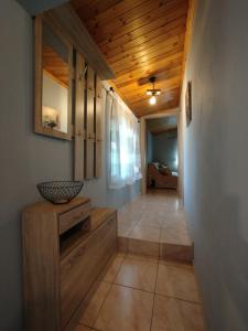 J & V Natural Home